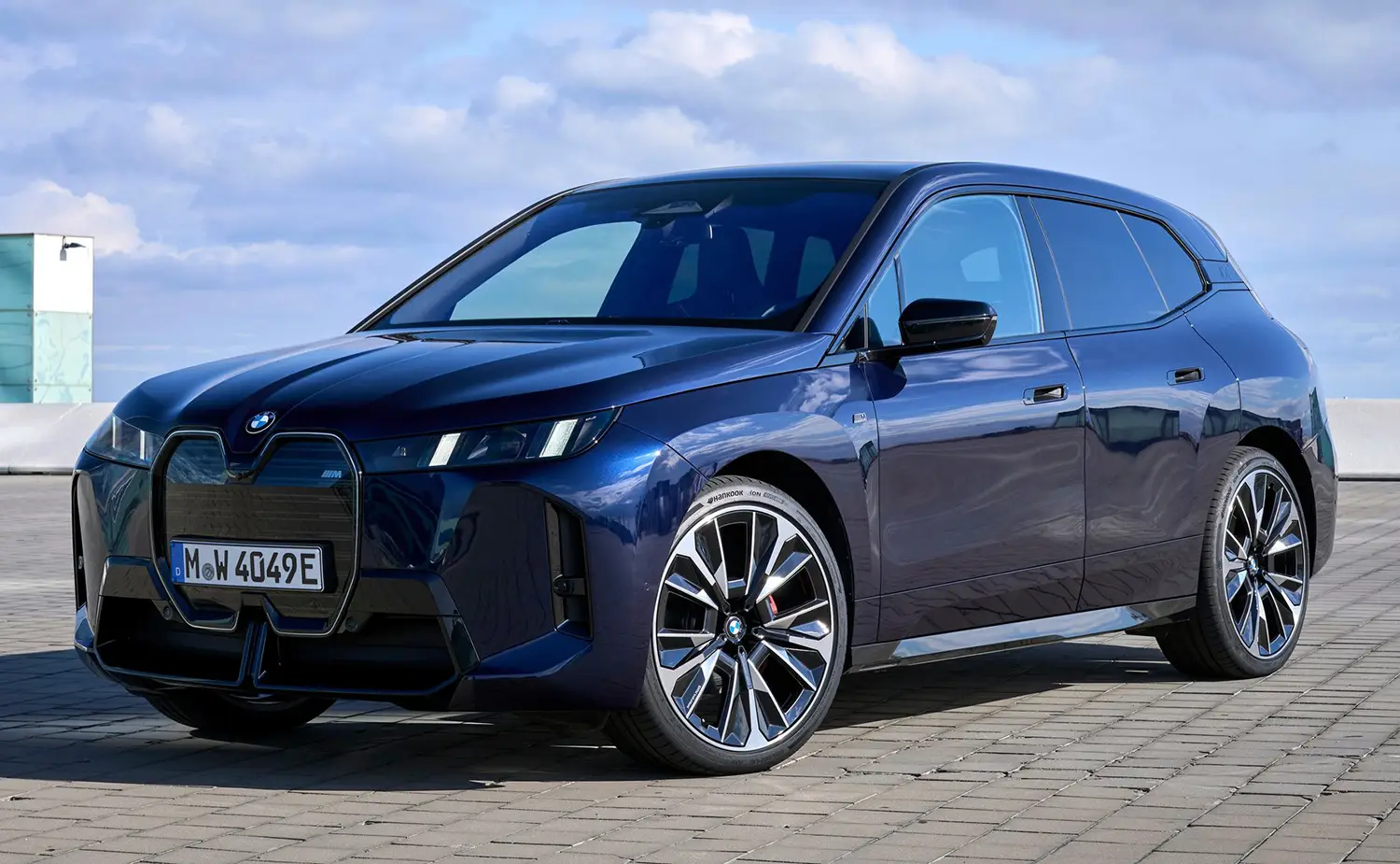 2026 BMW iX M70