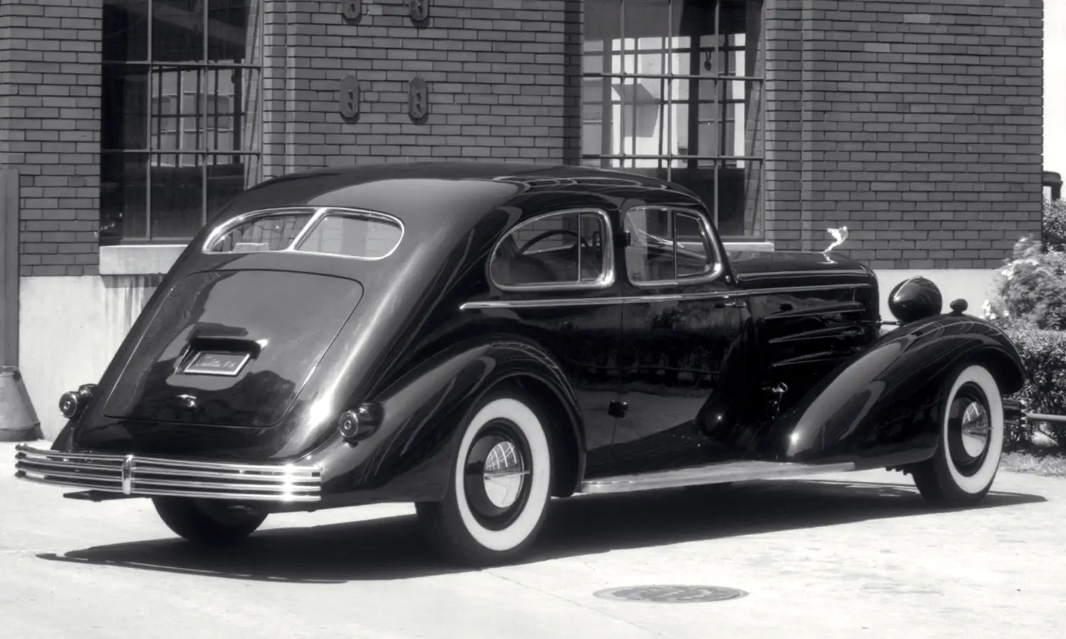 1933 Cadillac Aerodynamic Show Car