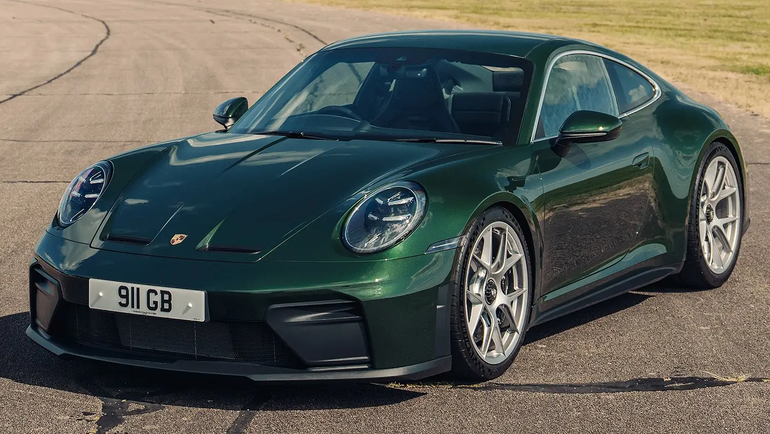 Porsche 911 GT3 Touring UK: Racing Spirit Meets Everyday Style