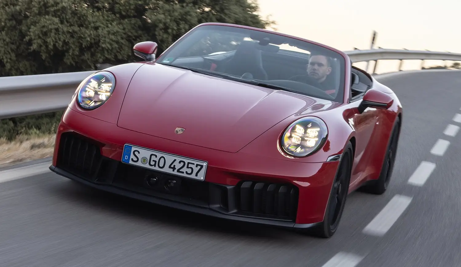 Porsche 911 Carrera 4 GTS Cabriolet