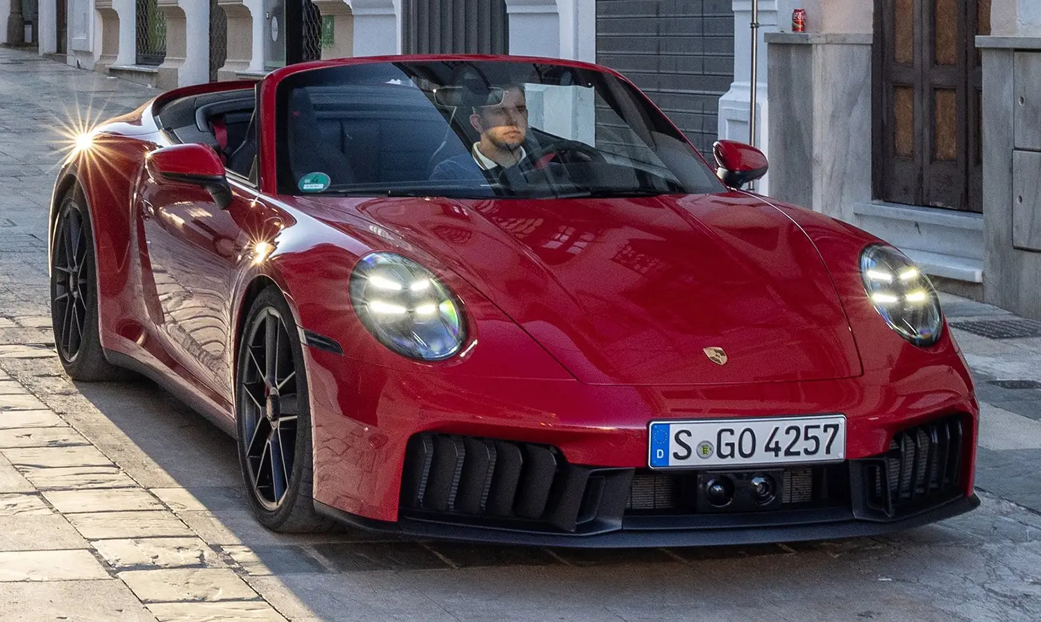 Porsche 911 Carrera 4 GTS Cabriolet