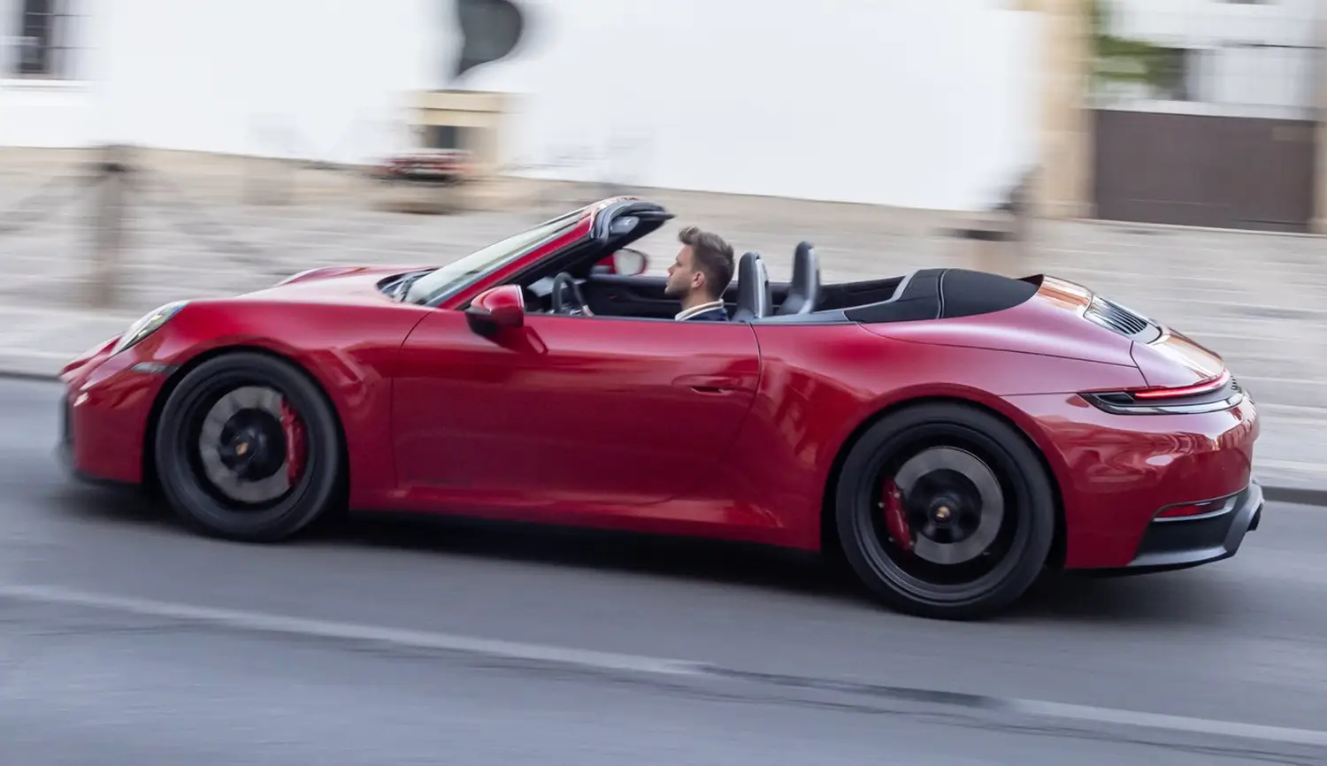 Porsche 911 Carrera 4 GTS Cabriolet