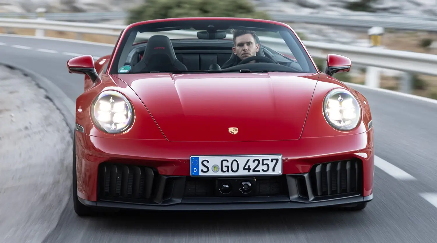 Porsche 911 Carrera 4 GTS Cabriolet