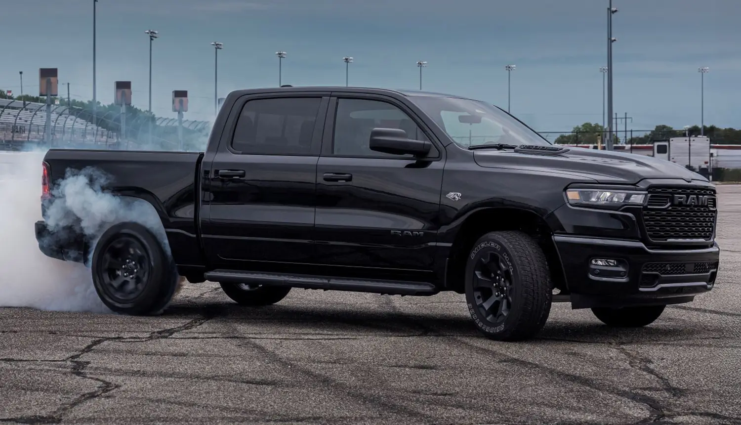 2026 Ram 1500 HEMI V-8