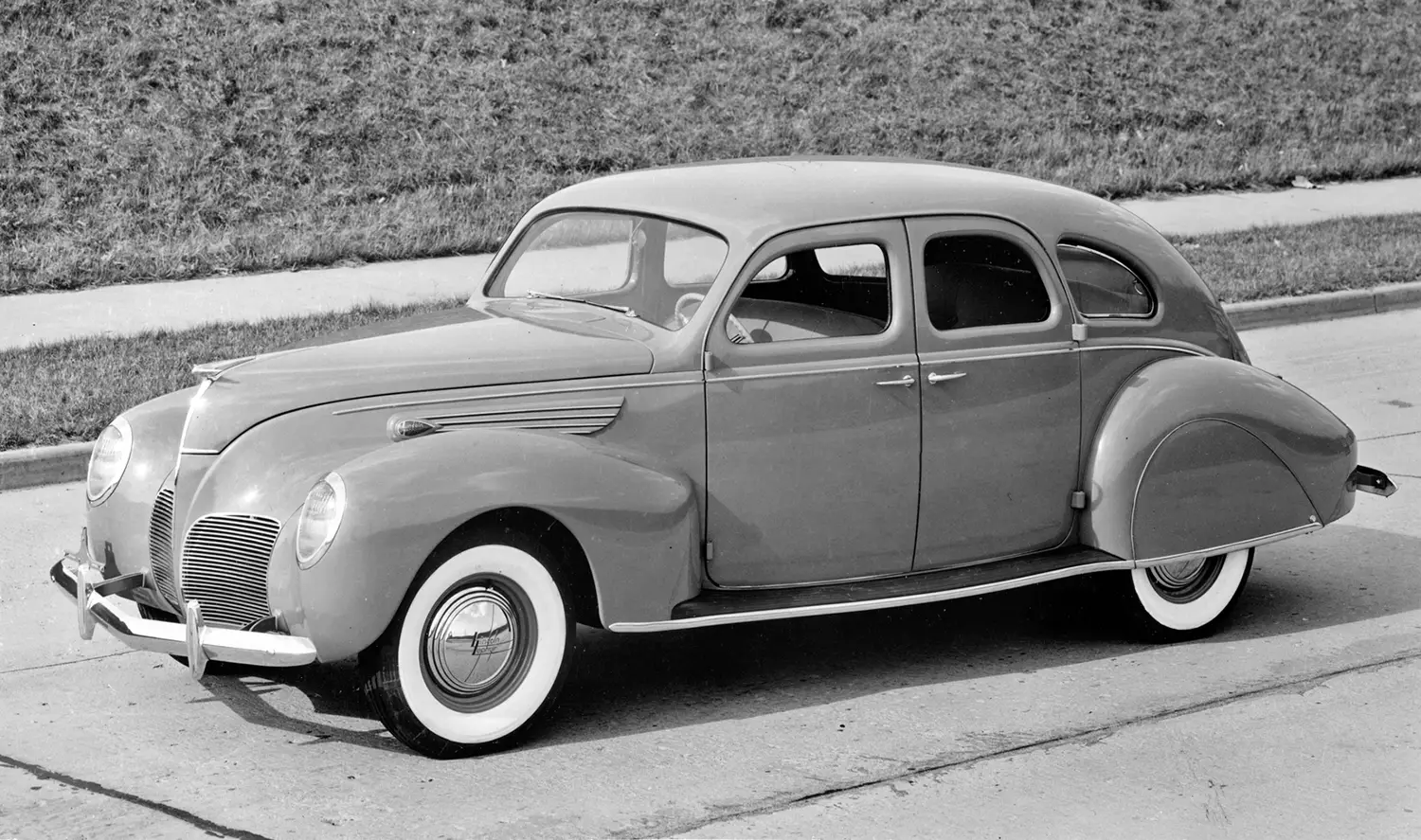 A Streamlined Masterpiece: The 1938 Lincoln Zephyr