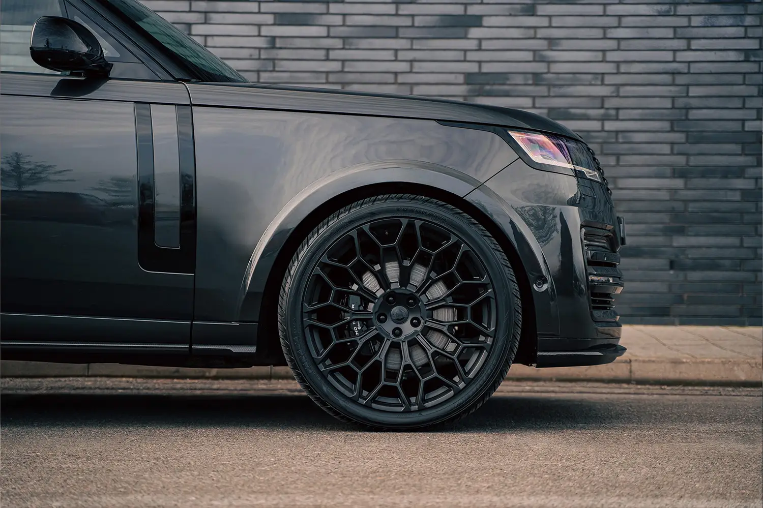 Urban Automotive Range Rover L460