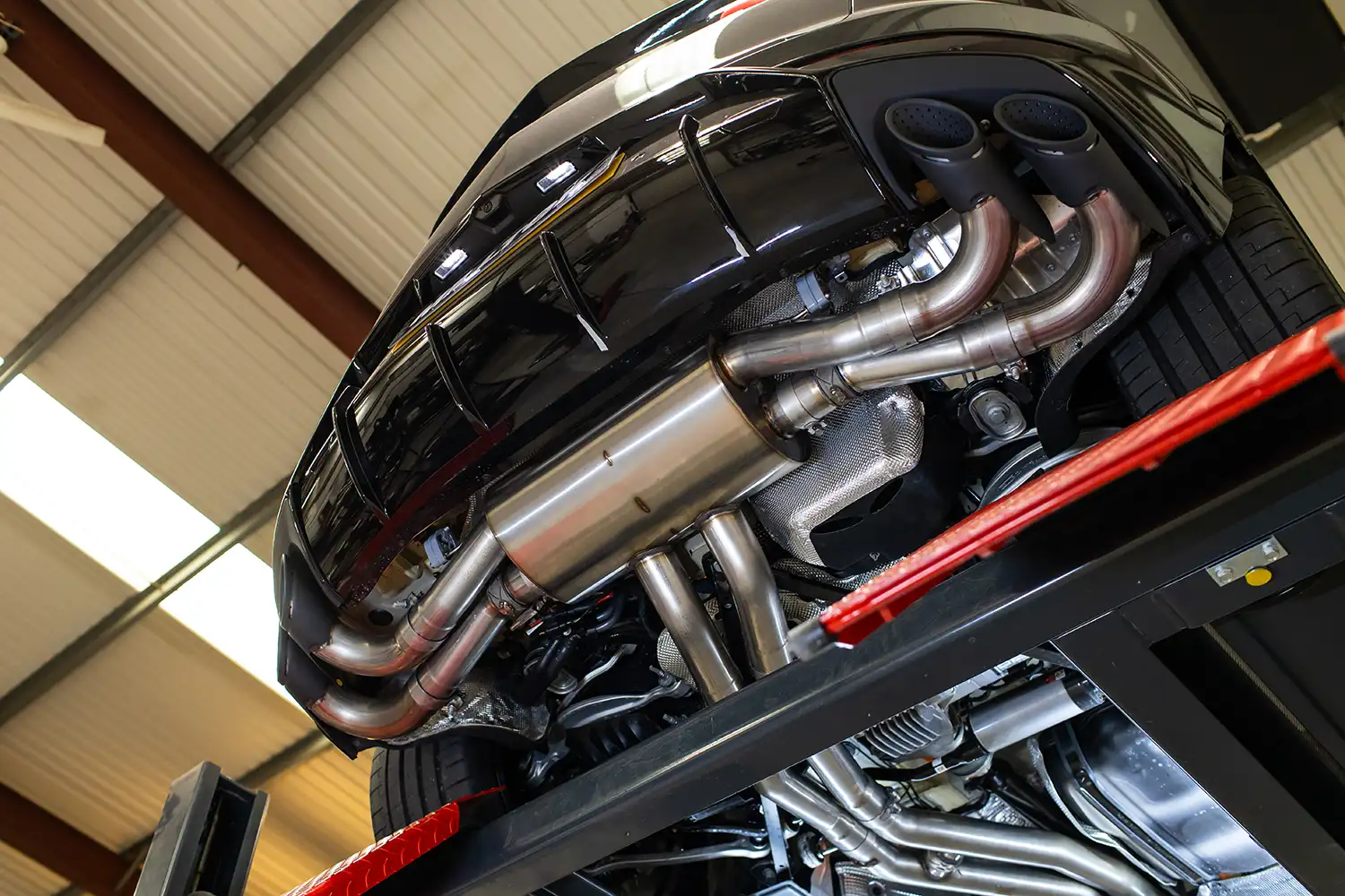 Lamborghini Urus SE Milltek exhaust