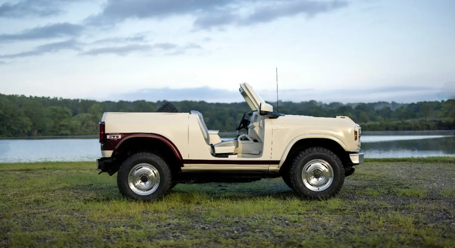 2025 Ford Bronco Roadster Concept