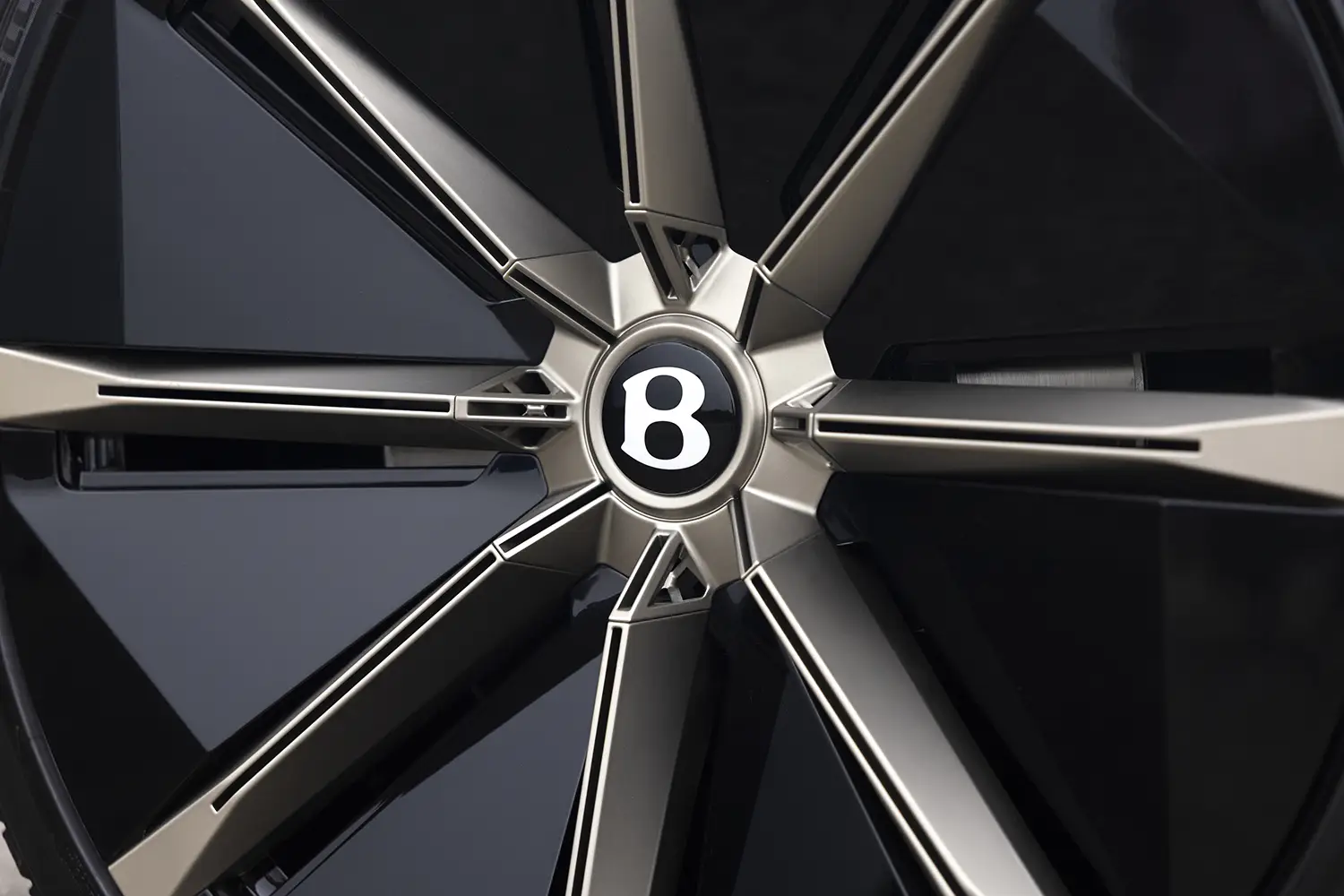 EXP 15: Bentley’s Bold Design Statement at Monterey Car Week