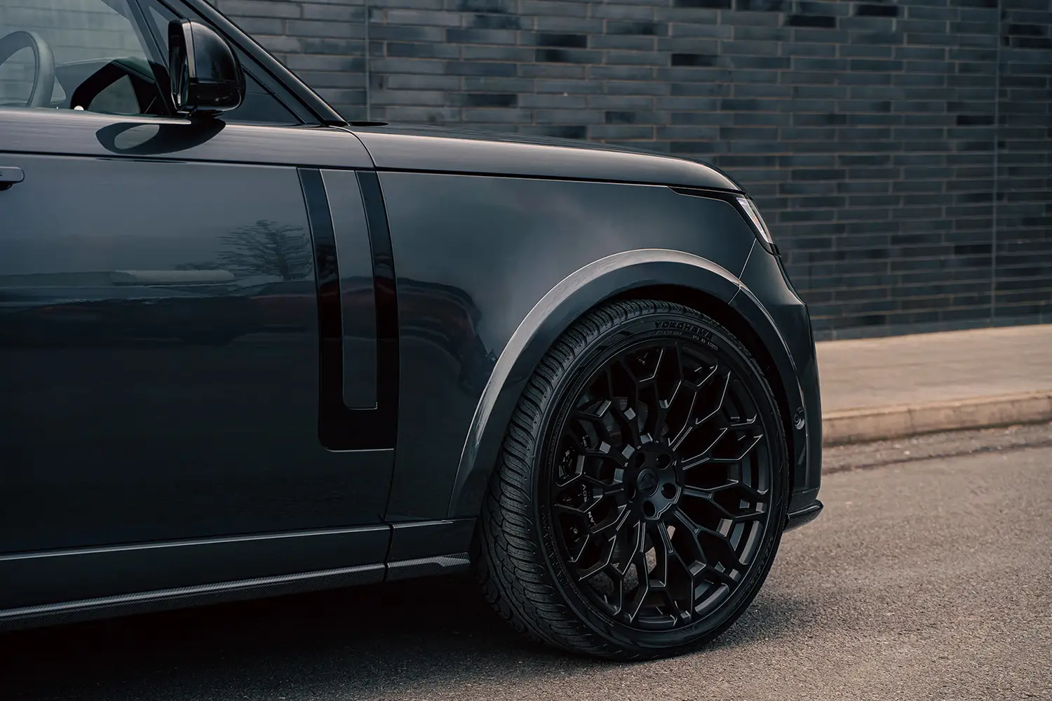 Urban Automotive Range Rover L460