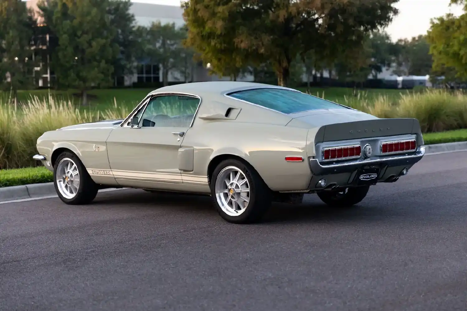 Revology 1968 Shelby GT500KR