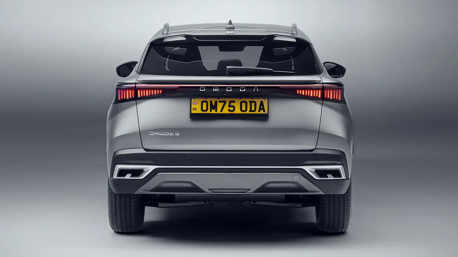 2025 OMODA 5 and E5