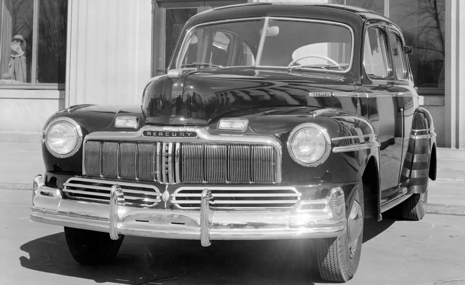 The 1948 Mercury Sedan: A Classic Style Before a New Dawn