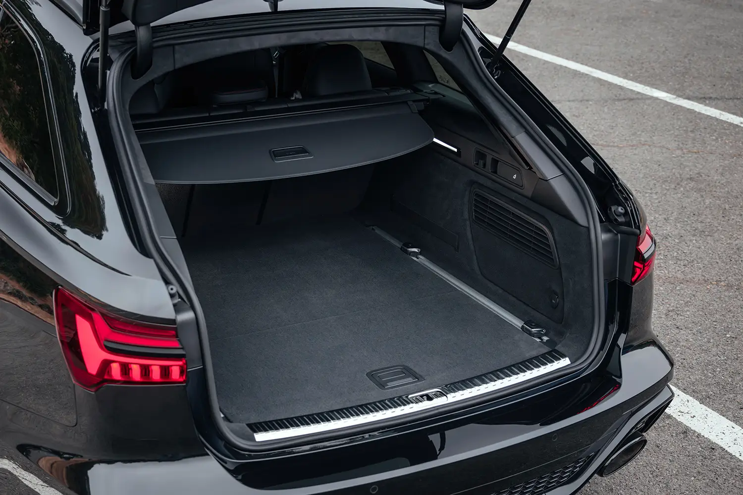 2026 Audi RS 6 Avant performance 