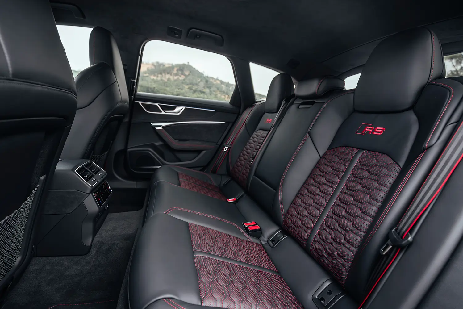 2026 Audi RS 6 Avant performance 