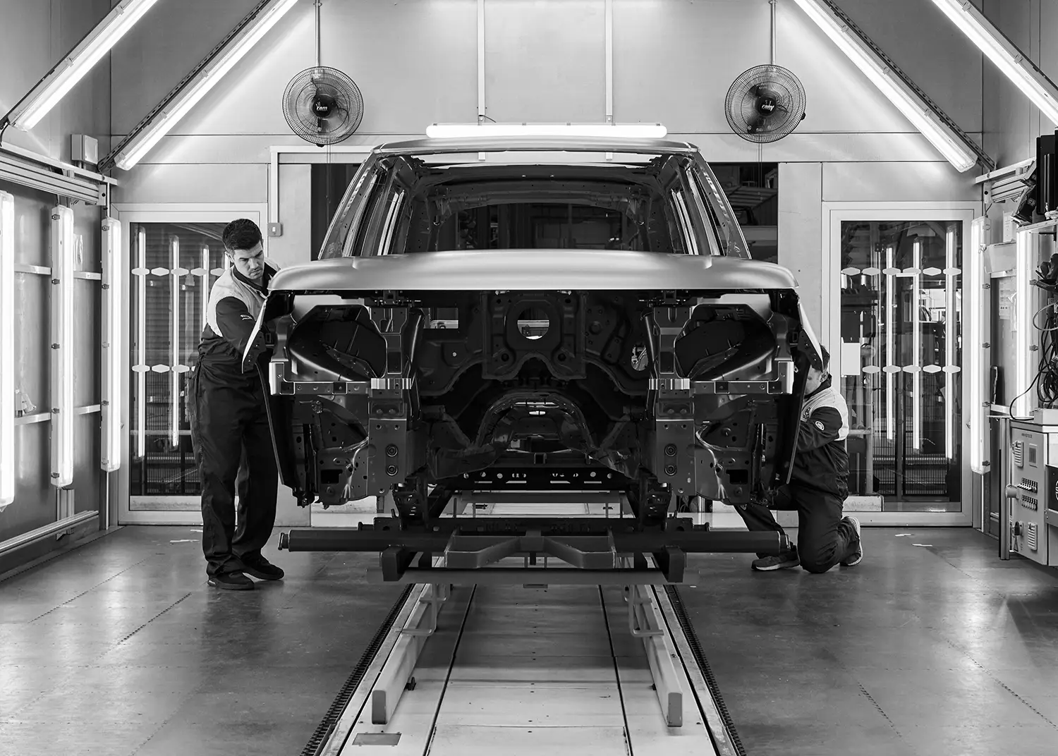 Range Rover Sport SV Nocturne