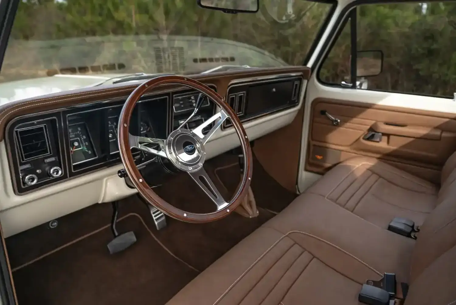 Velocity Classic Ford F-150