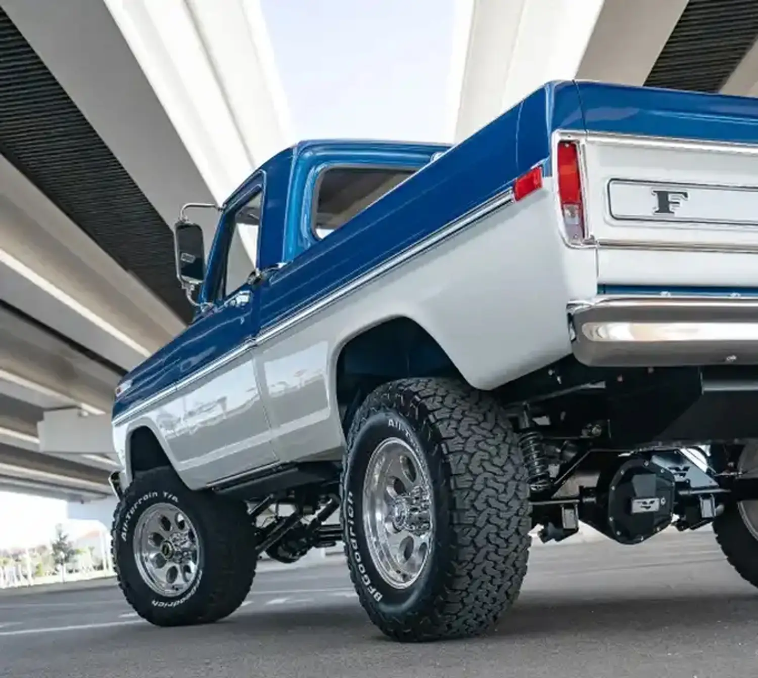 Velocity Classic Ford F-150
