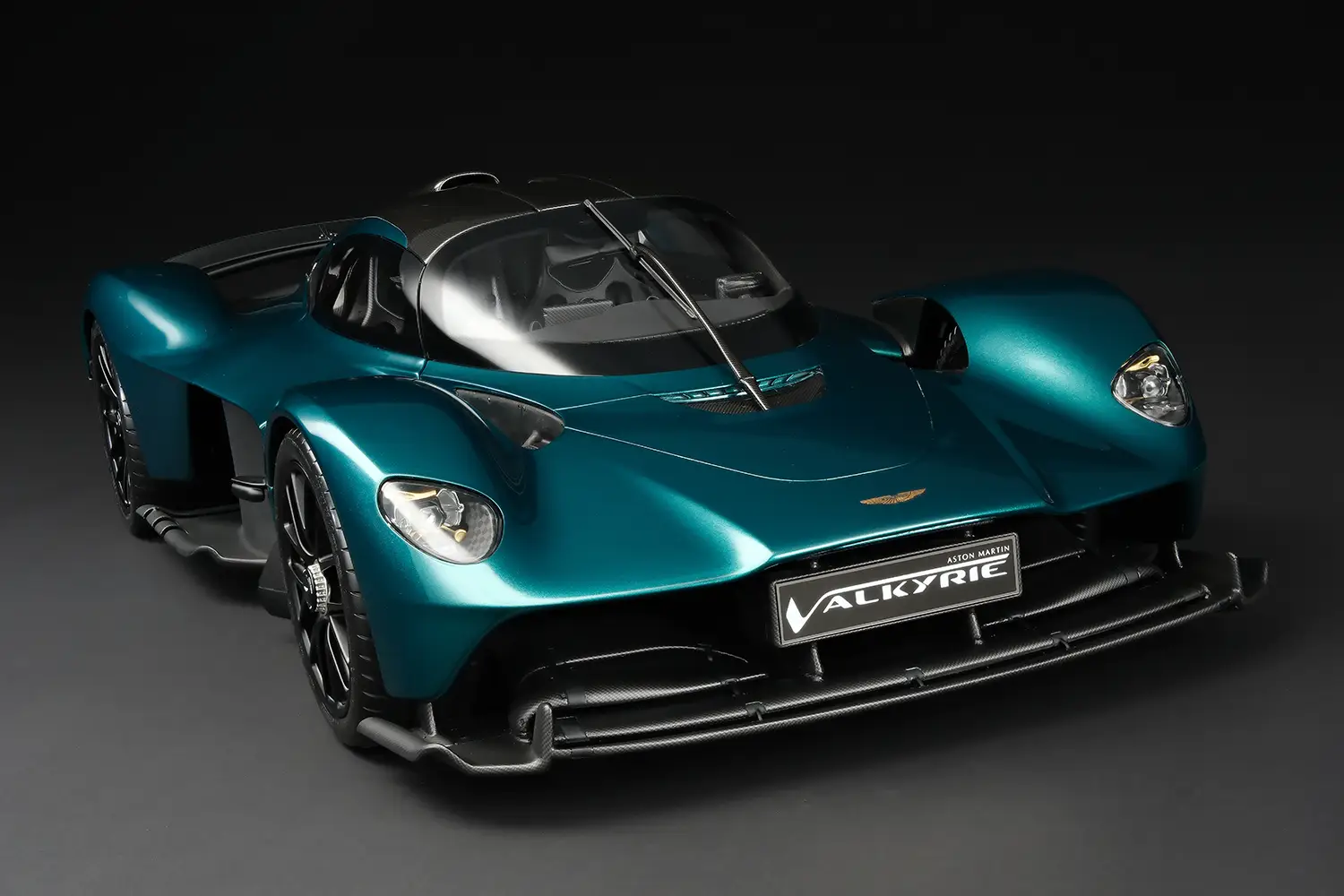 Aston Martin Valkyrie 1:8 scale model