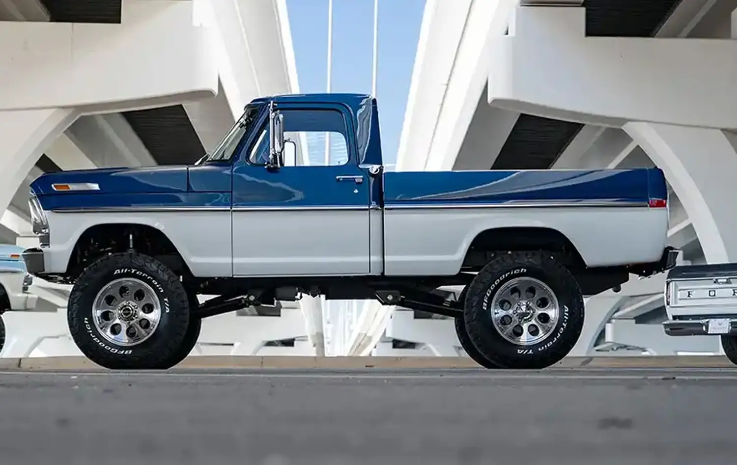 Velocity Classic Ford F-150