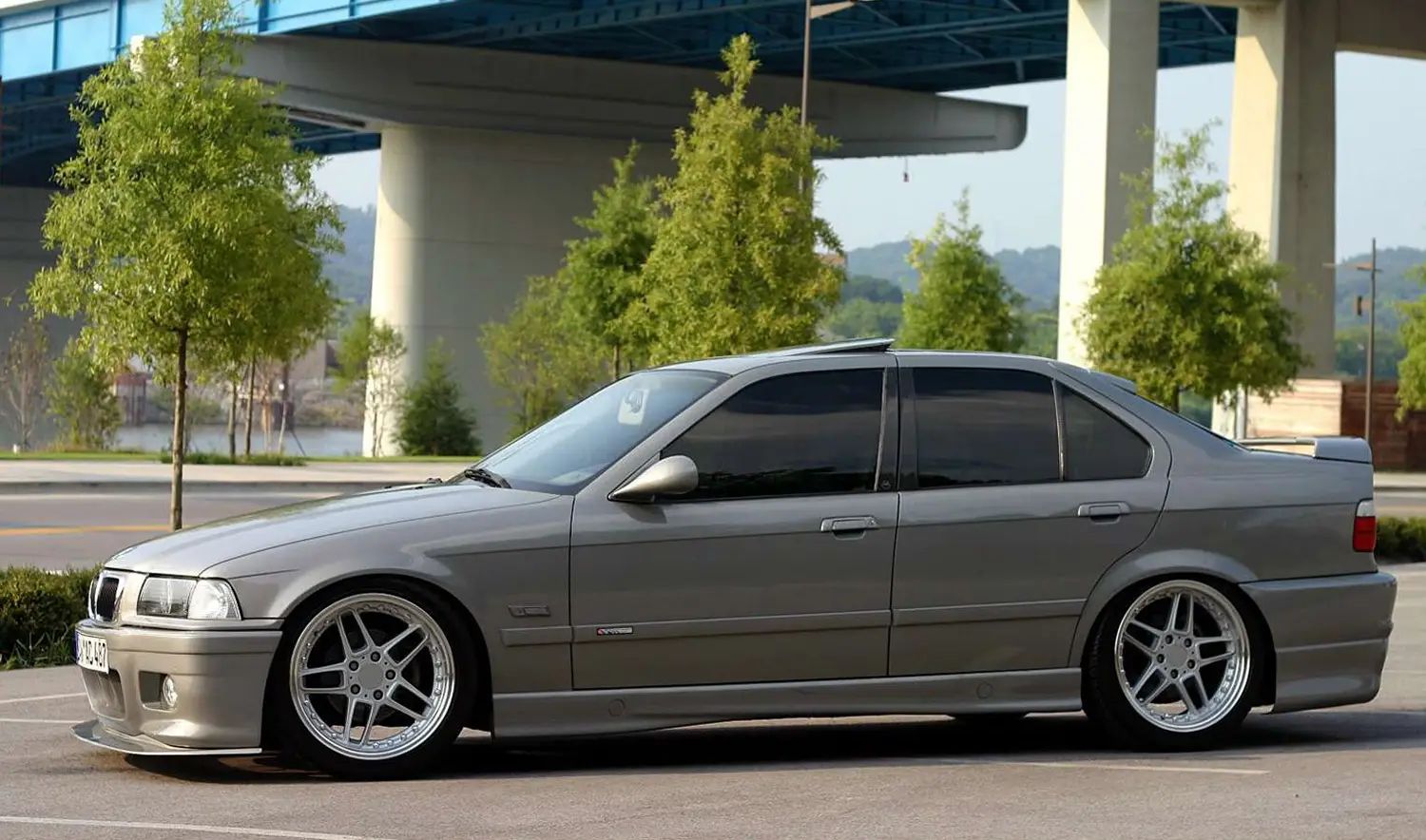 1992 BMW 325i