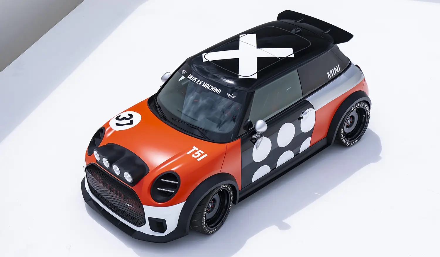 MINI JCW x Deus Ex Machina