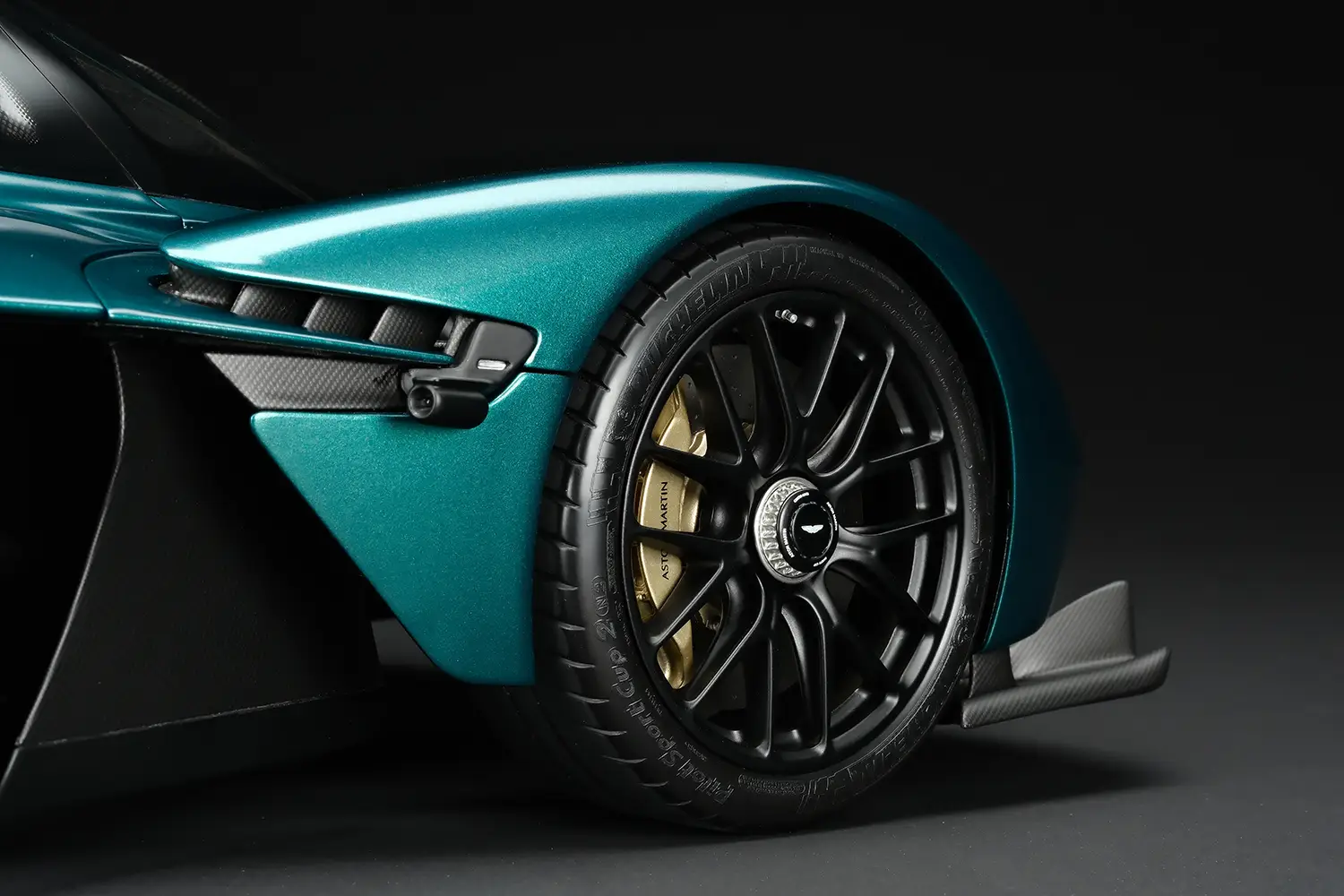Aston Martin Valkyrie 1:8 scale model