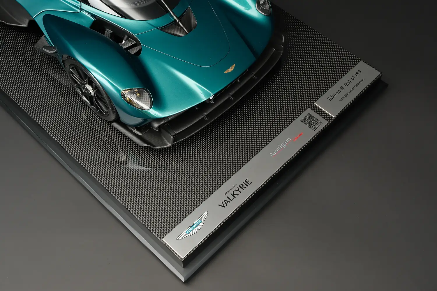 Aston Martin Valkyrie 1:8 scale model