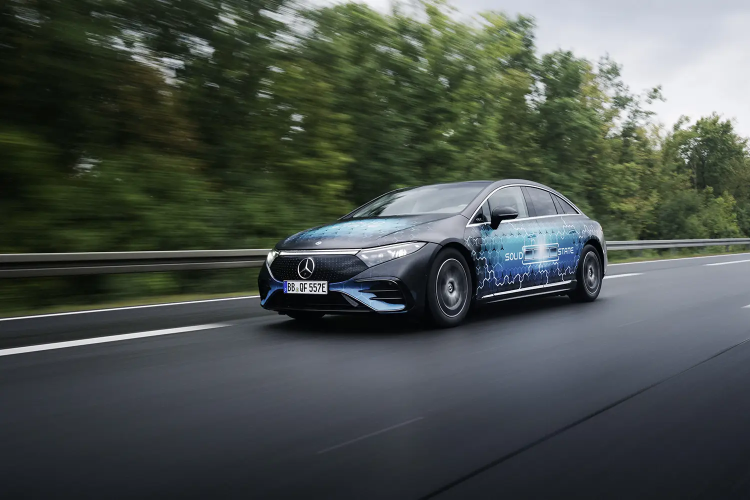 Mercedes-Benz EQS solid-state battery
