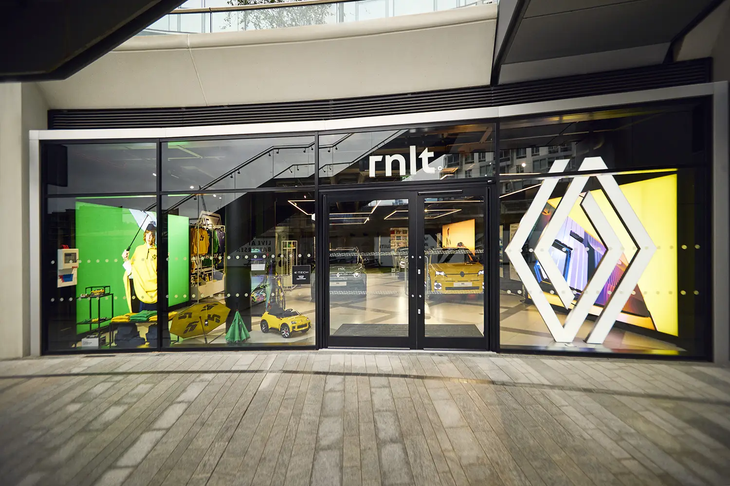 Renault rnlt concept store Battersea