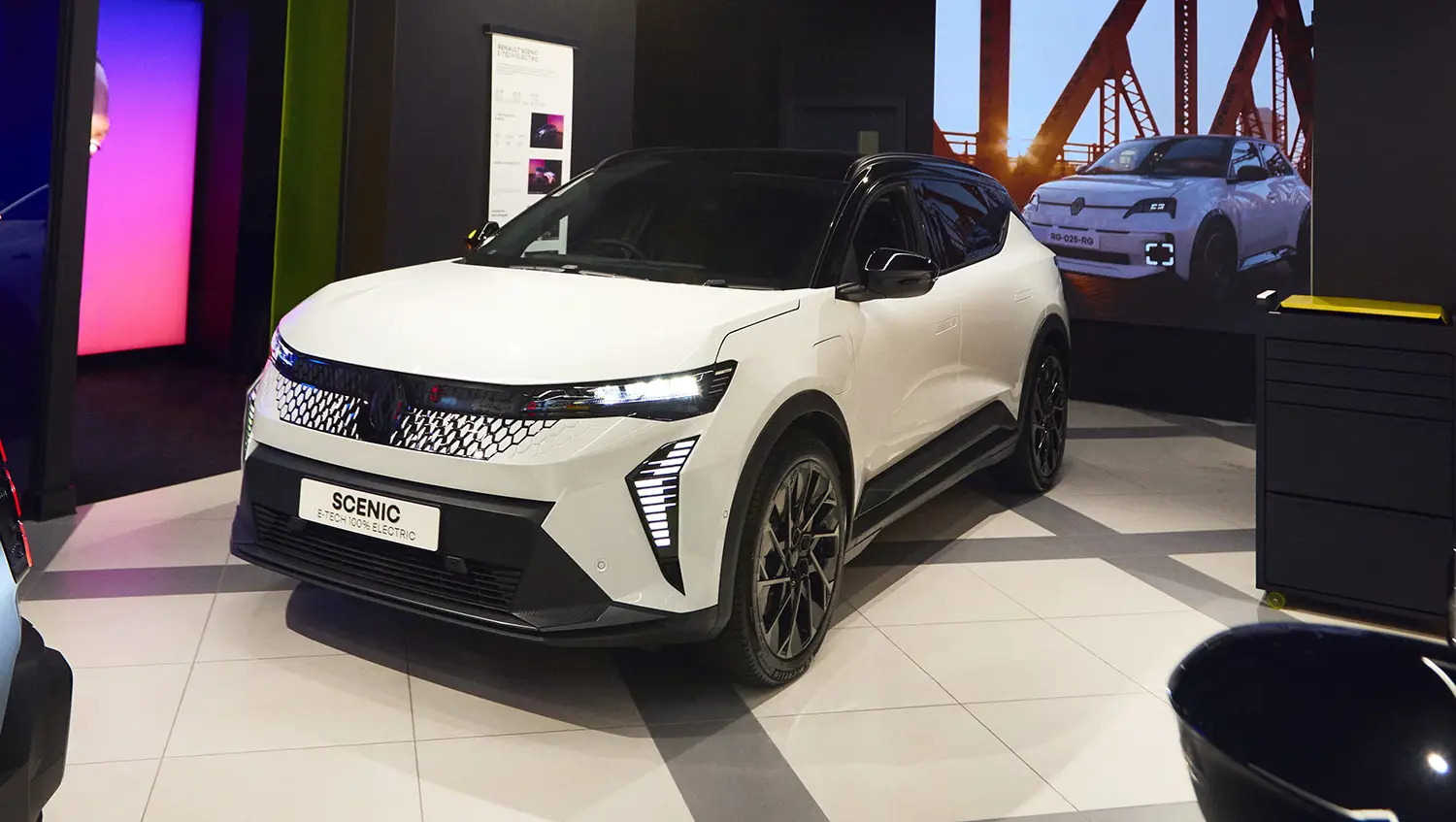 Renault rnlt concept store Battersea