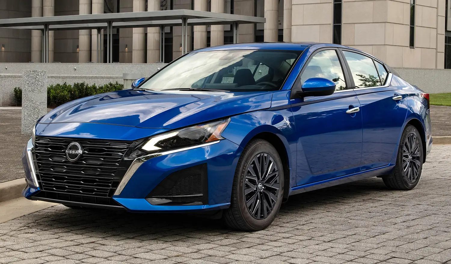 2025 Nissan Altima