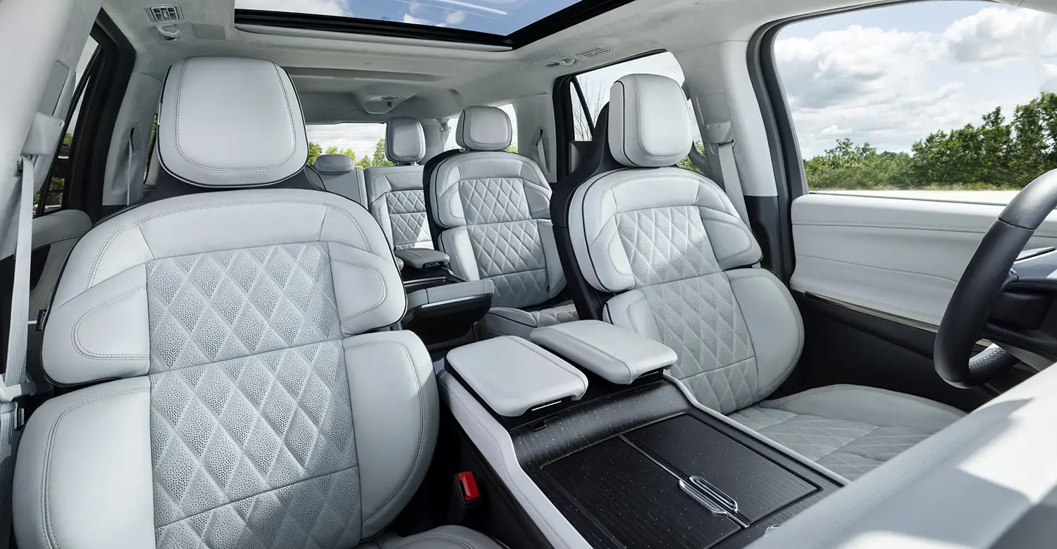 2025 Lincoln Navigator Black Label