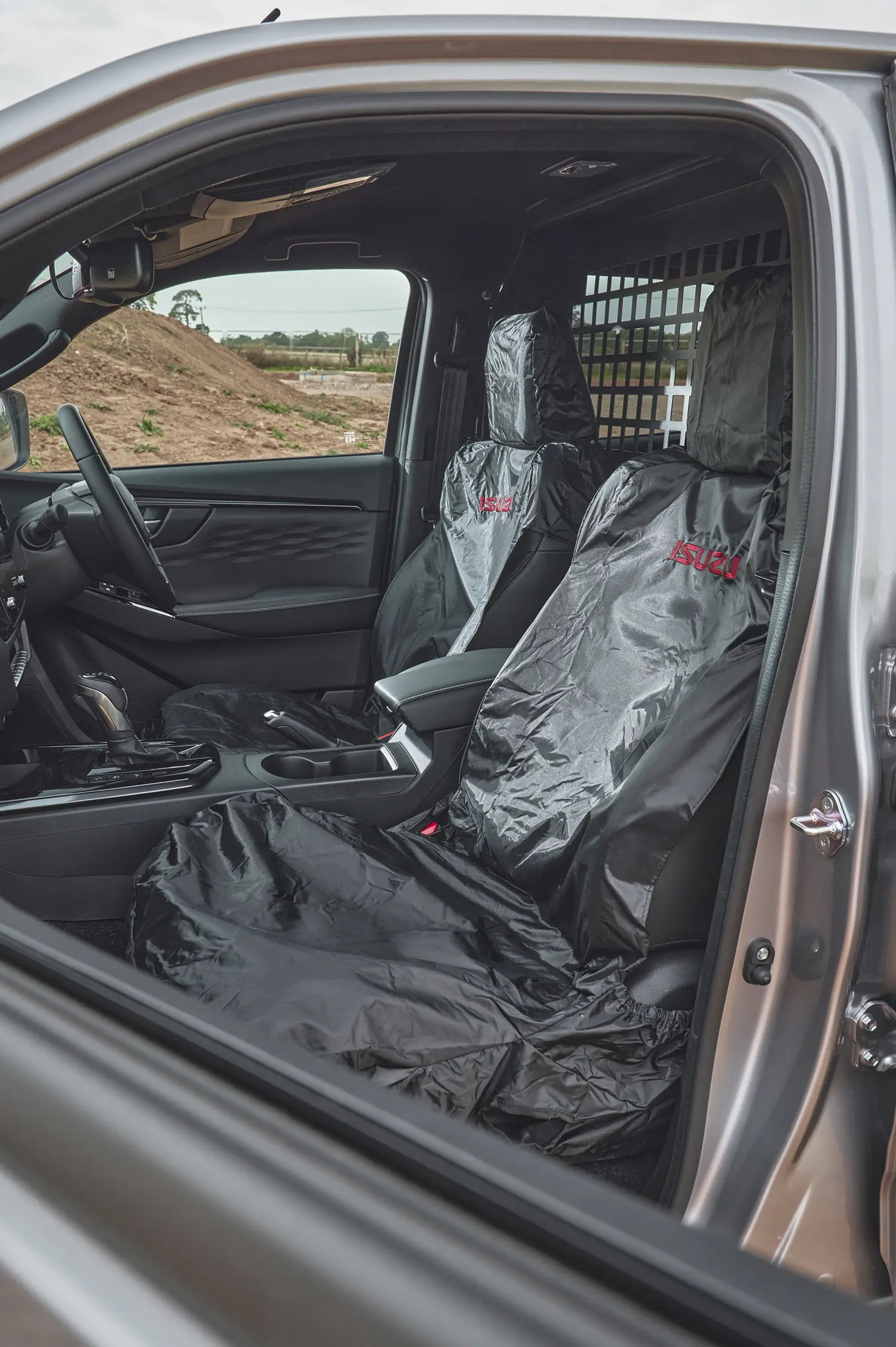 Isuzu D-Max V-Cross Commercial