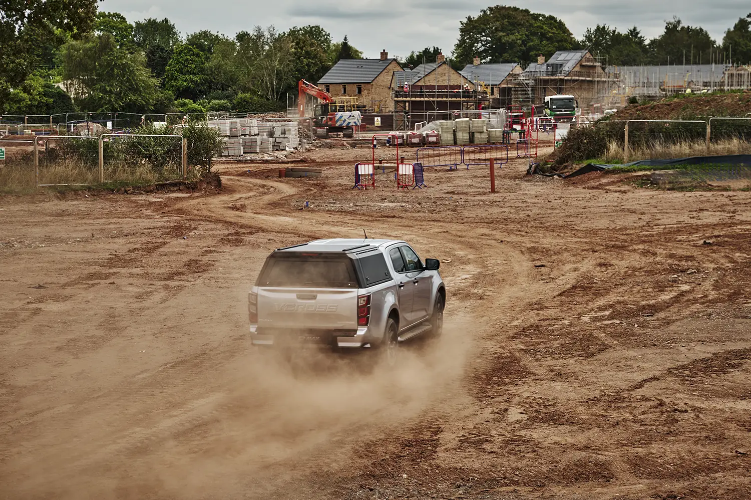 Isuzu D-Max V-Cross Commercial