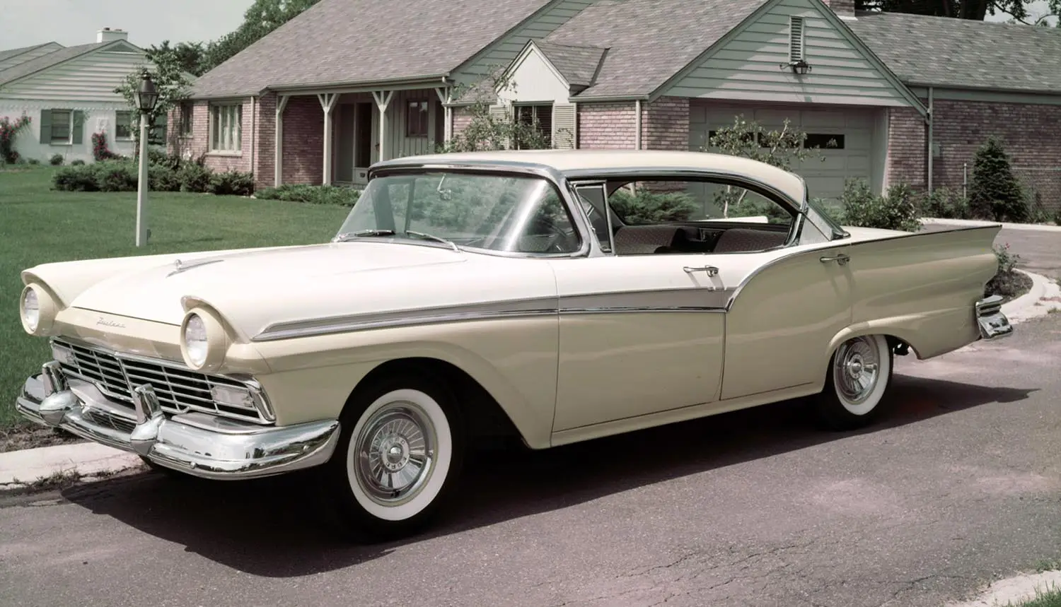 1957 Ford Fairlane 500 Town Victoria