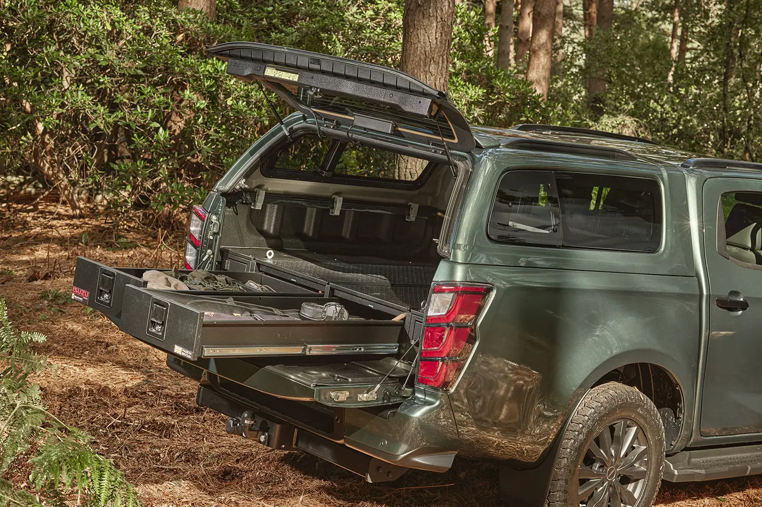 Isuzu D-Max Huntsman Accessory Pack Isuzu D-Max Huntsman Accessory Pack