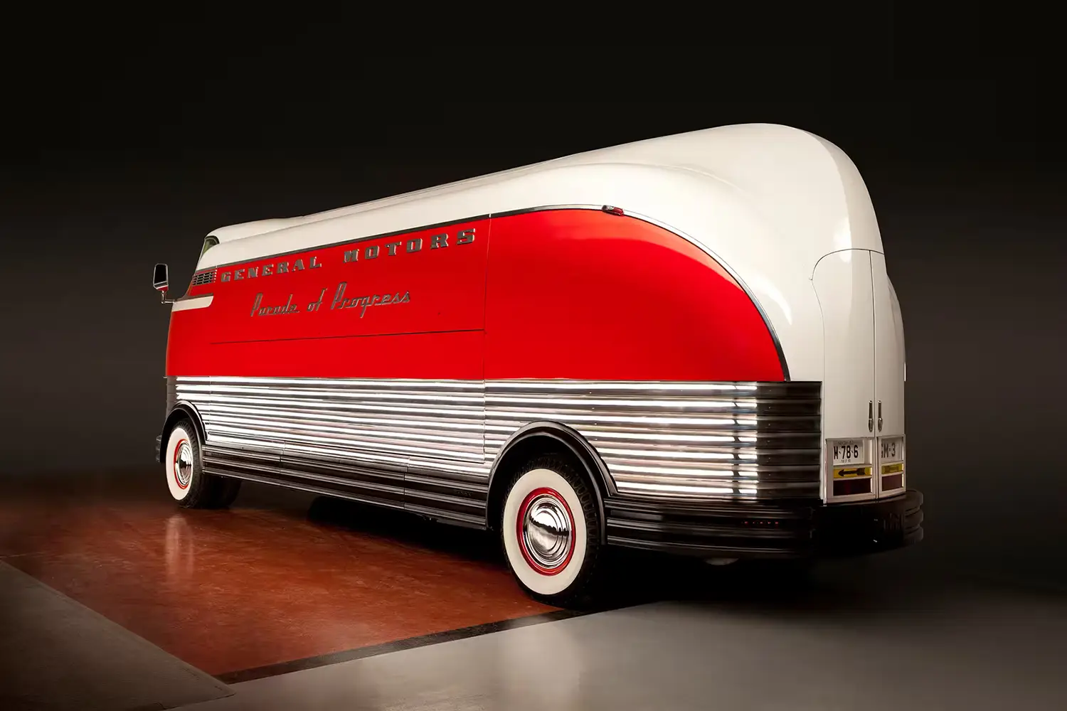 Kindig-it 1939 Futurliner