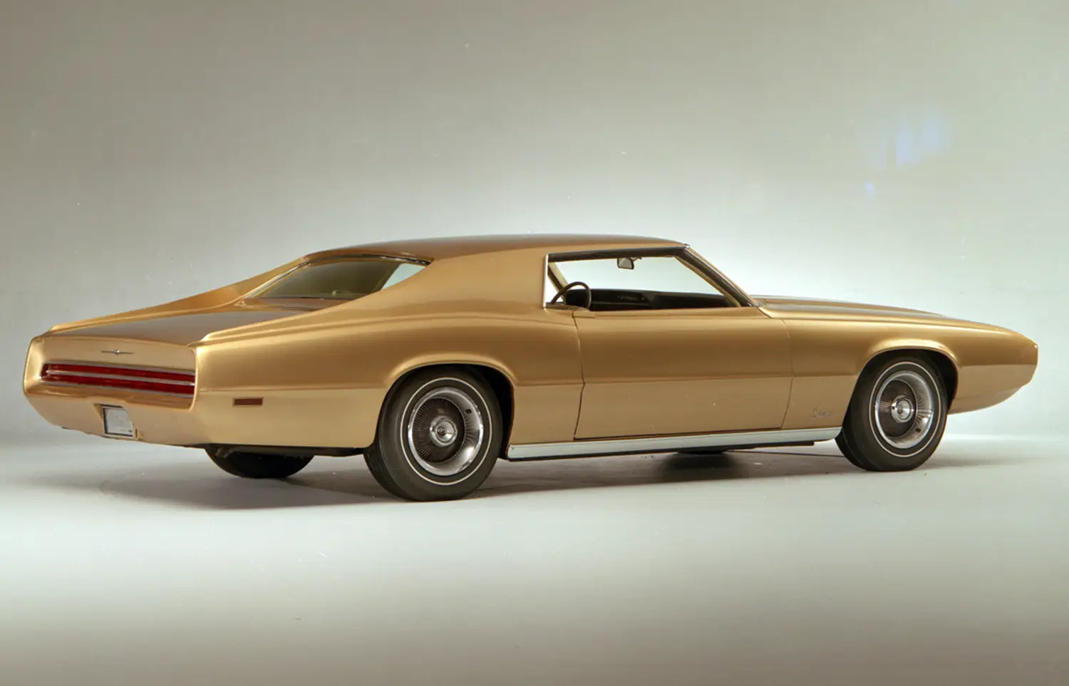 1968 Ford Thunderbird Saturn II