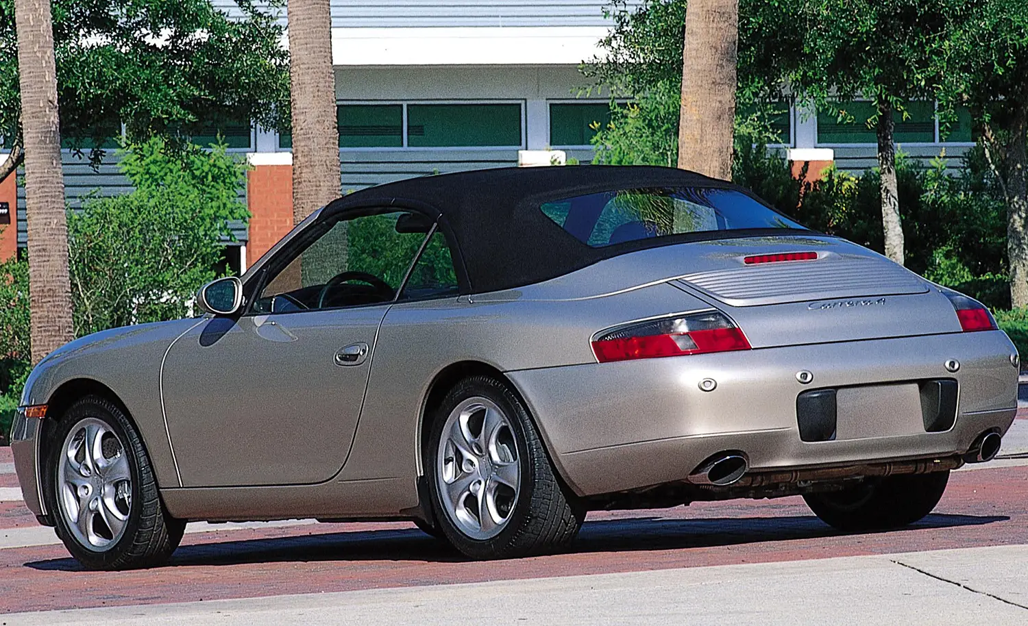 2004 Porsche 911 Carrera 4 Cabriolet  2004 Porsche 911 Carrera 4 Cabriolet