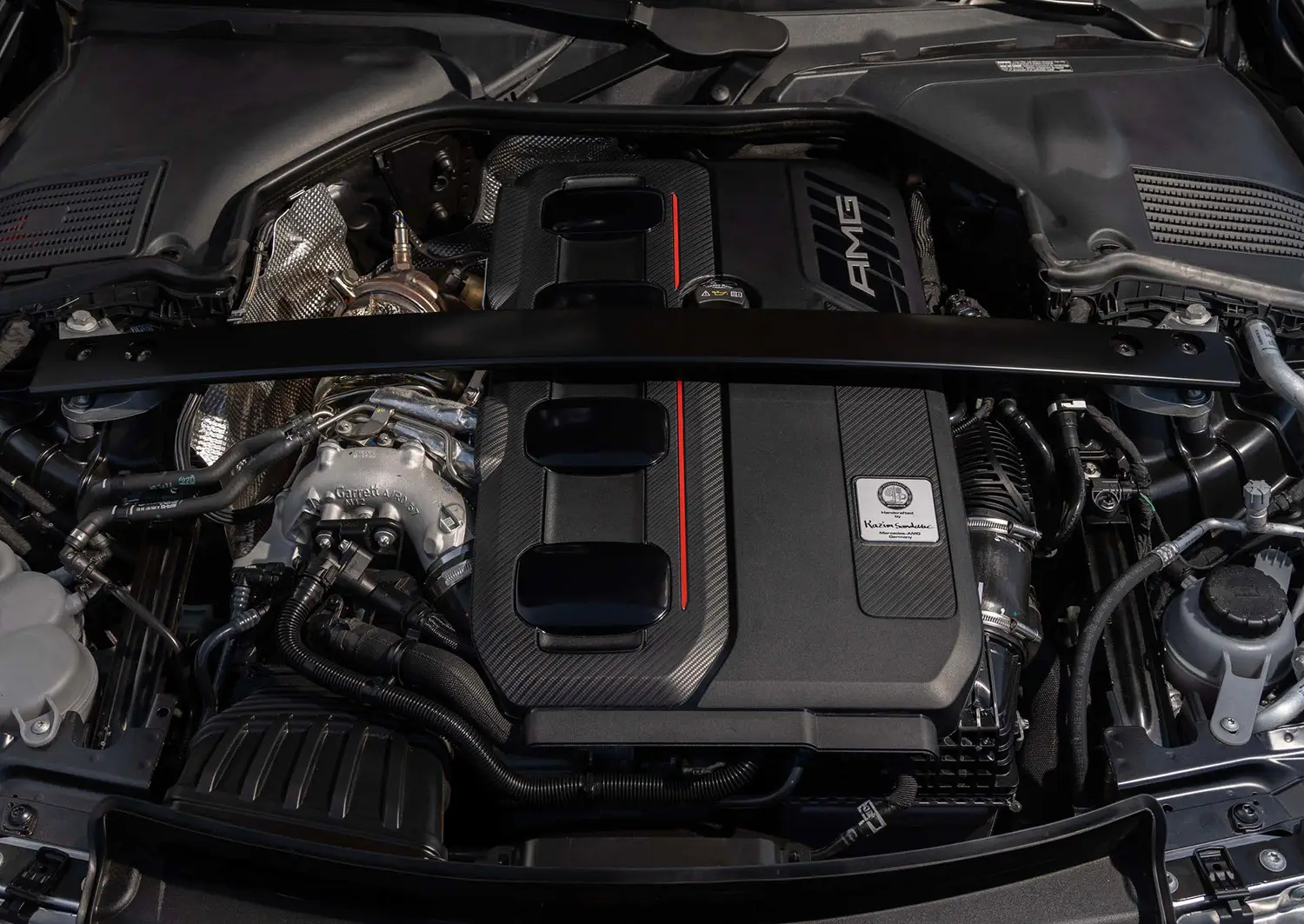 Mercedes-AMG C 63 S E PERFORMANCE Mercedes-AMG C 63 S E PERFORMANCE