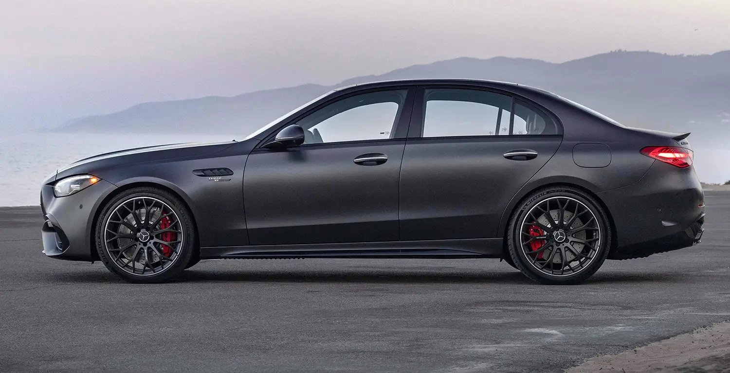 Mercedes-AMG C 63 S E PERFORMANCE Mercedes-AMG C 63 S E PERFORMANCE