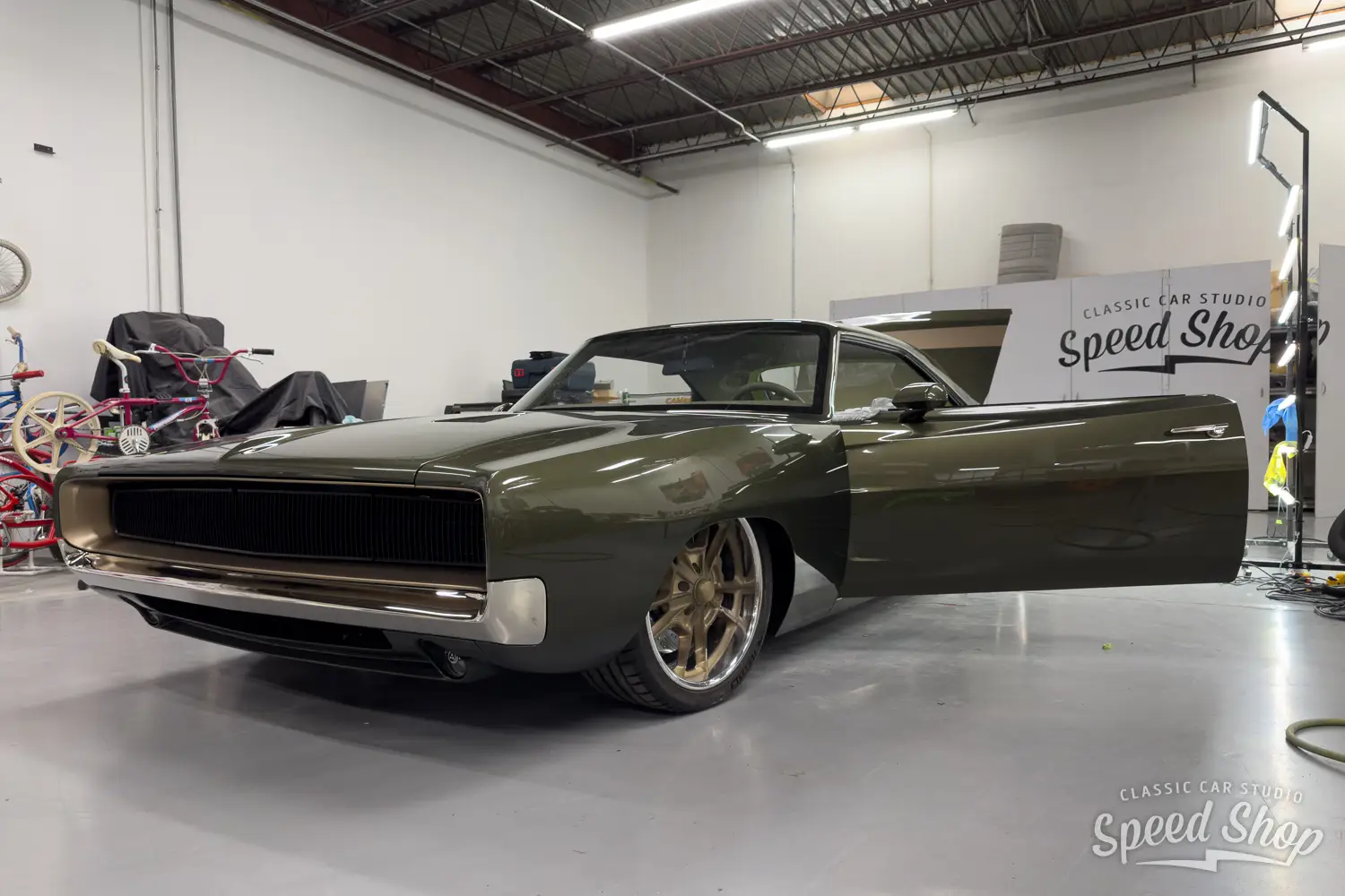 1968 Dodge Charger R/T by Classic Car Studio