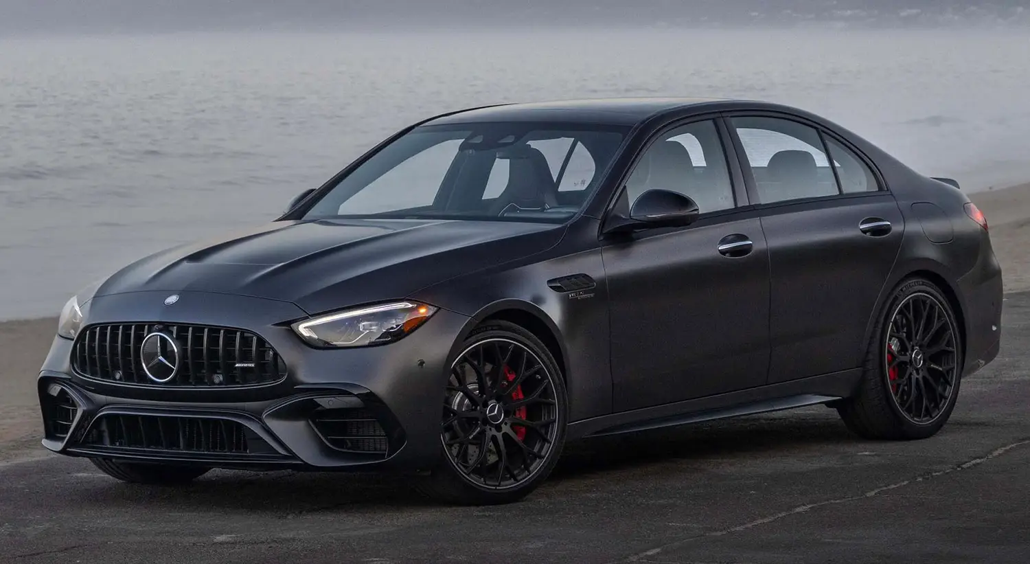 Mercedes-AMG C 63 S E PERFORMANCE Mercedes-AMG C 63 S E PERFORMANCE