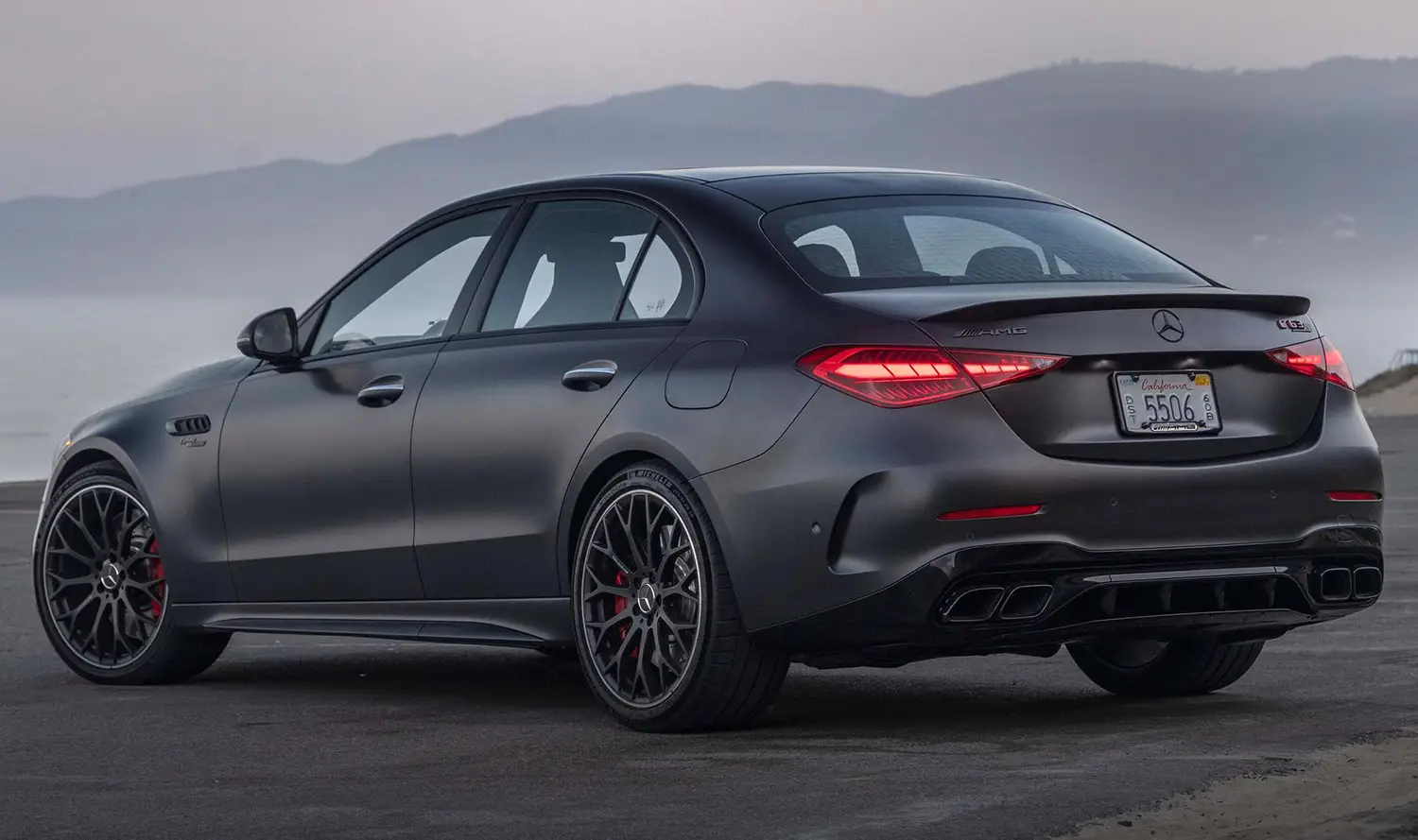 Mercedes-AMG C 63 S E PERFORMANCE Mercedes-AMG C 63 S E PERFORMANCE