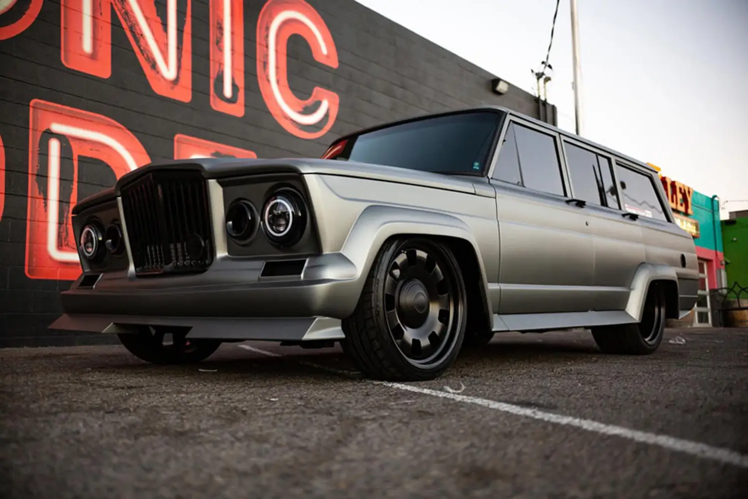 1975 Jeep Wagoneer by Weaver Customs