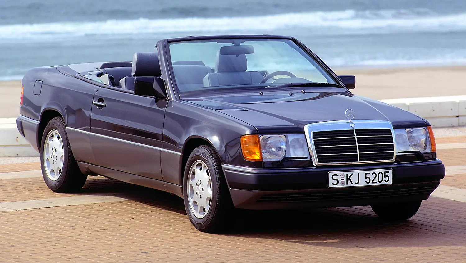 1992 Mercedes-Benz 300 CE-24 Cabriolet 1992 Mercedes-Benz 300 CE-24 Cabriolet