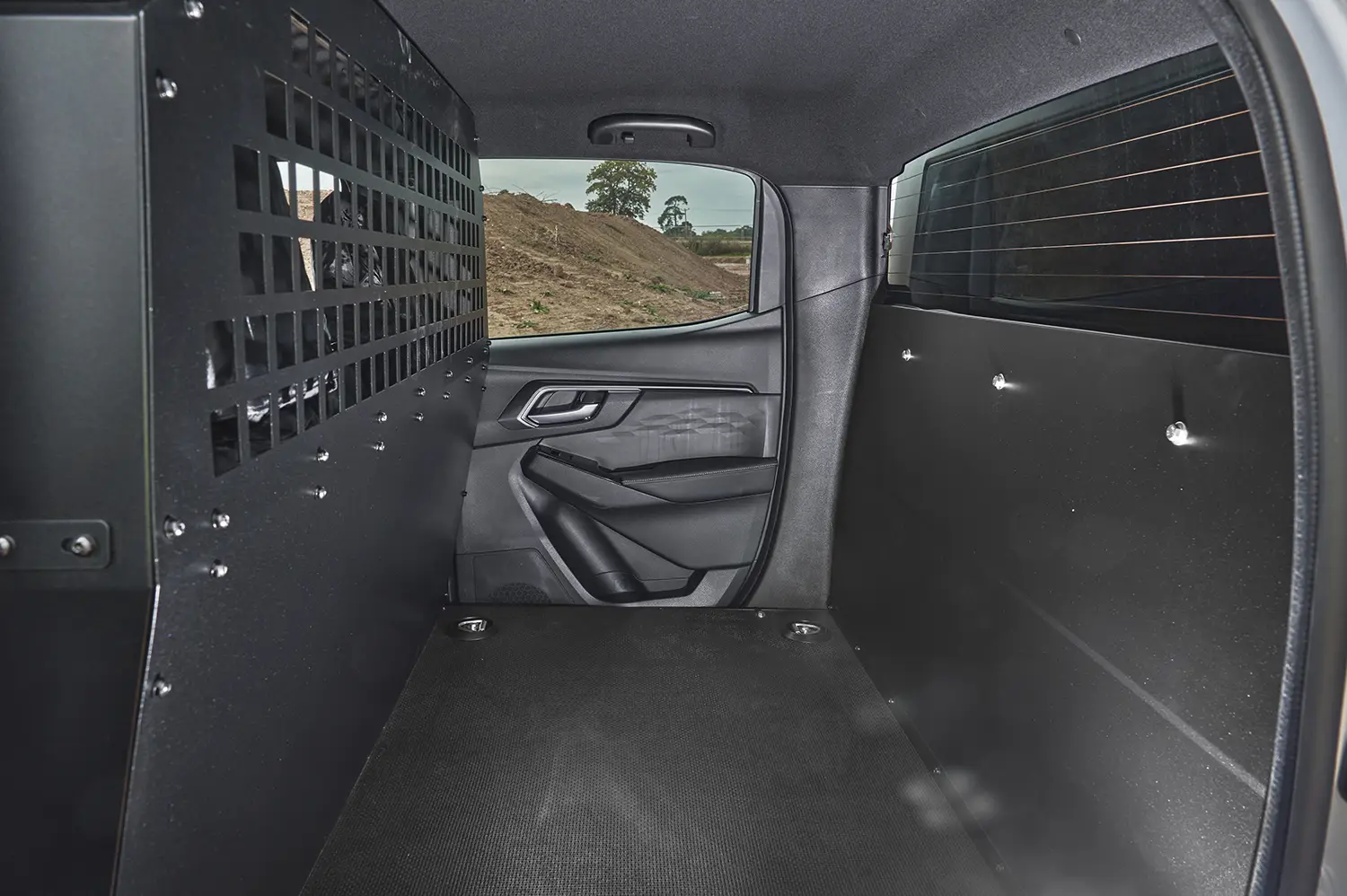 Isuzu D-Max V-Cross Commercial