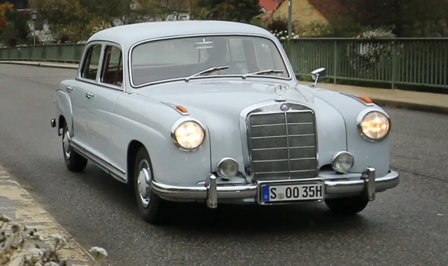 1955 Mercedes-Benz 220 “Ponton” W 180