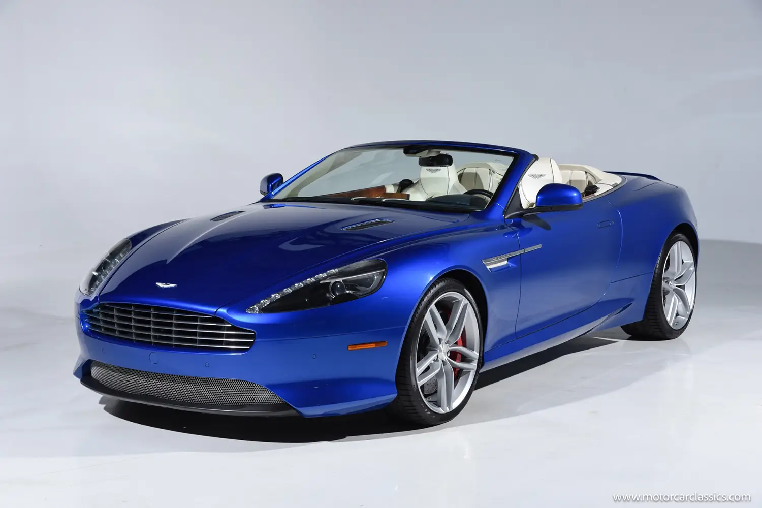 2014 Aston Martin DB9 Volante 2014 Aston Martin DB9 Volante